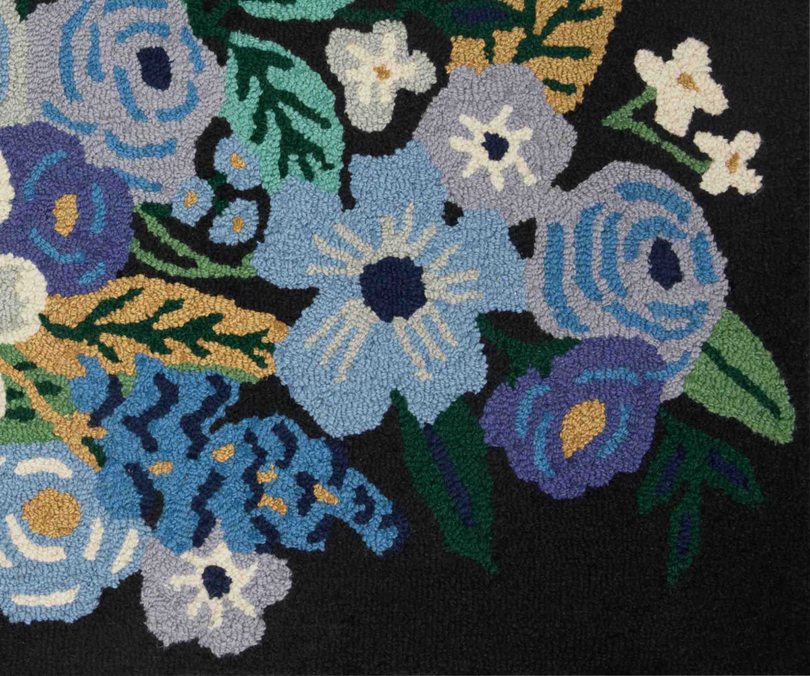 Minnie Garden Party Wool-Hooked Rug - Black